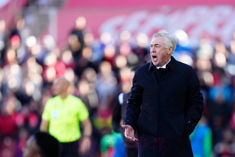 安帅本致电皇马为埃弗顿引援 却被说服回归执教 安帅本致电皇马为埃弗顿引援 却被说服回归执教