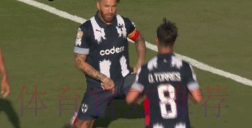 裁判专家:拉莫斯肘部侵占皮球运行空间应给点球 裁判专家:拉莫斯肘部侵占皮球运行空间应给点球