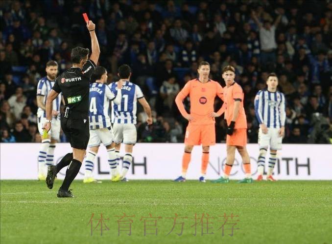 神了!皇马一场三进球被取消 给队员都看懵了